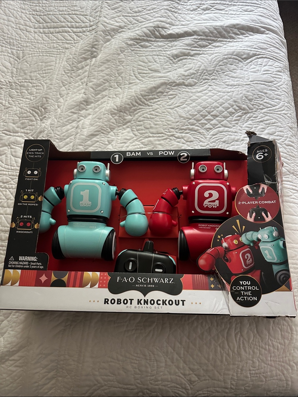 FAO Schwarz RC Robot Boxing Duo in Red & Teal